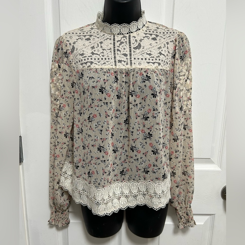 Wonderly Floral Lace Blouse - Cream and Black